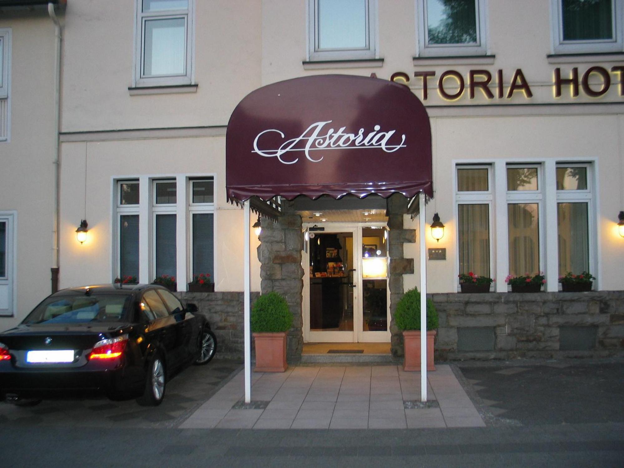 Astoria Hotel Ратинген Екстериор снимка
